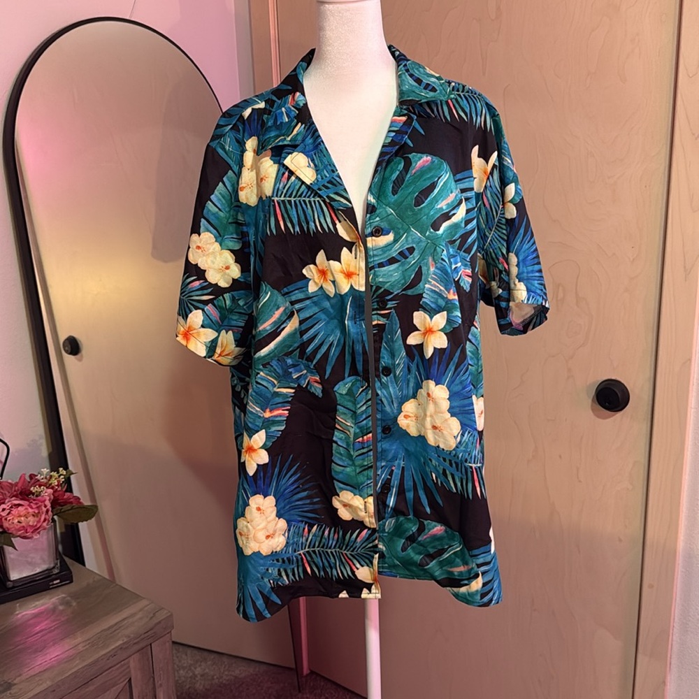 Hawaiian shirt
